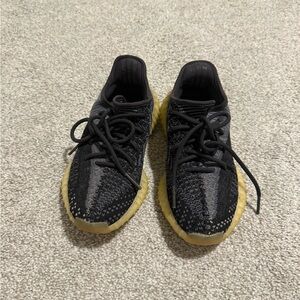 Yeezy Carbon Black kids size 4.5